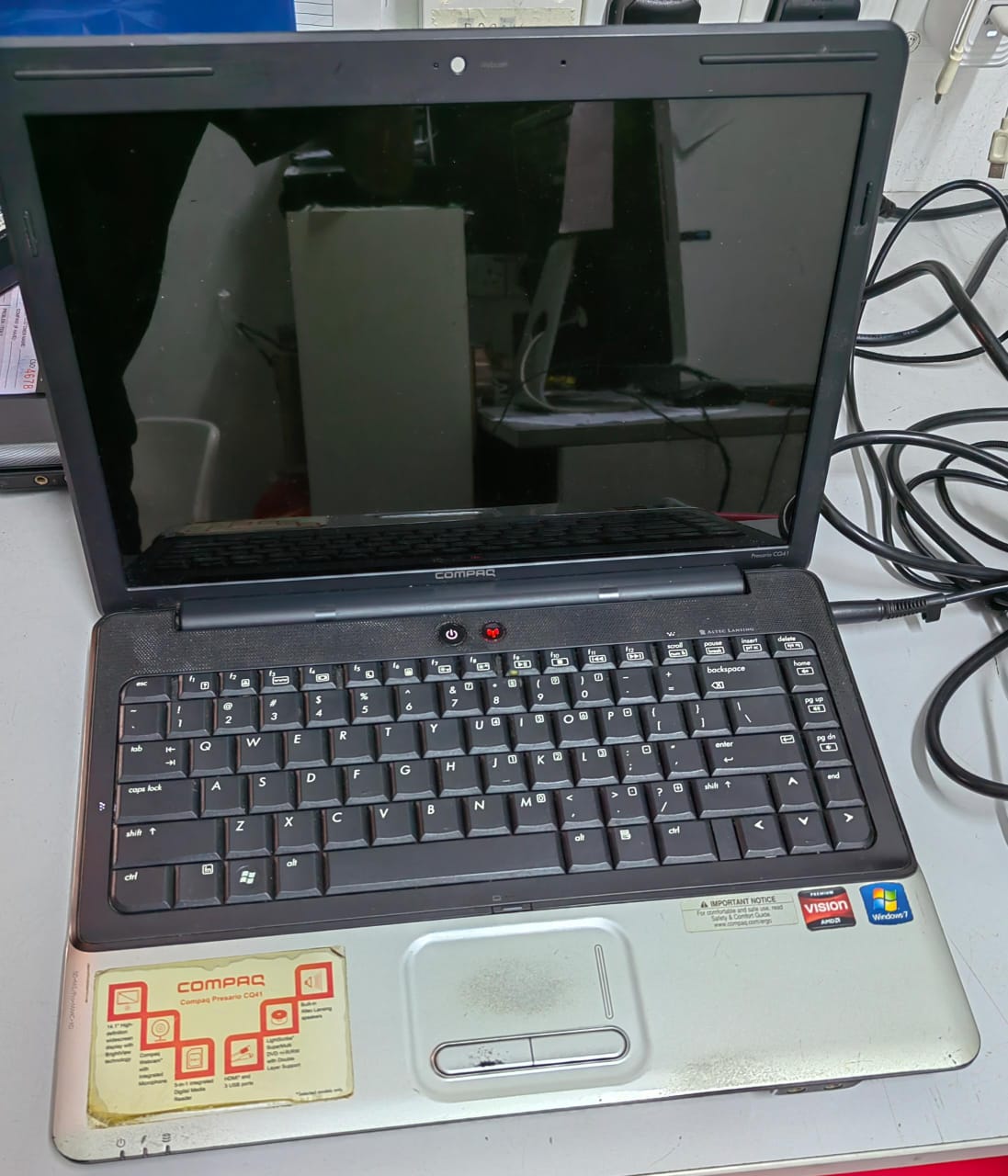 Compaq Presario CQ41 No Display