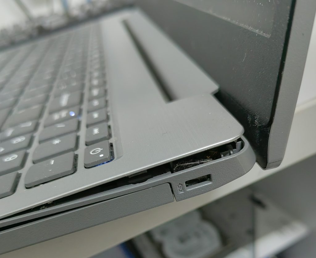 Lenevo ideapad L340 Hinge Repair