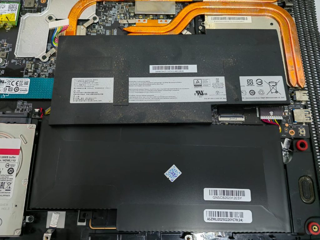 MSI MS-16R4 Battery Replacement