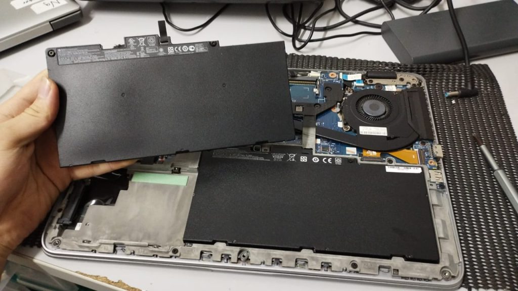 HP Elitebook 745 battery replacement