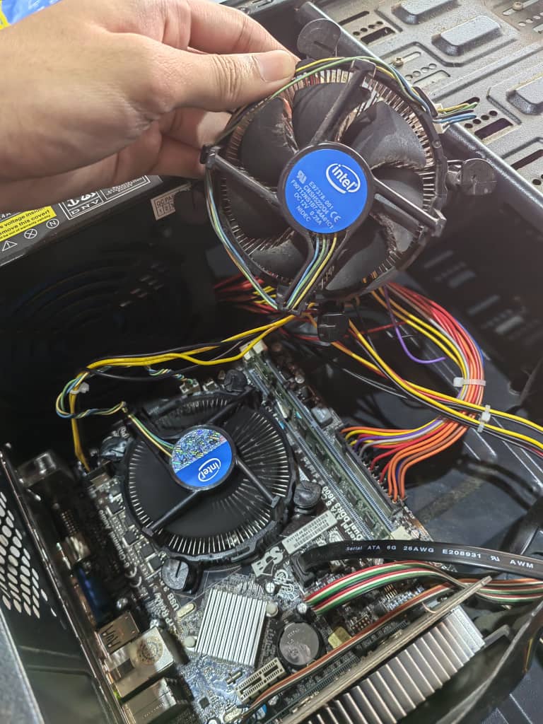 Desktop PC Replace CPU Cooling Fan