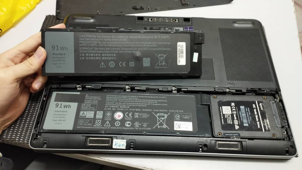 Dell Precision 7510 Replace Battery