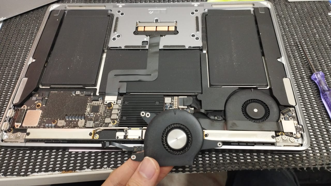 MACBOOK FAN REPLACEMENT