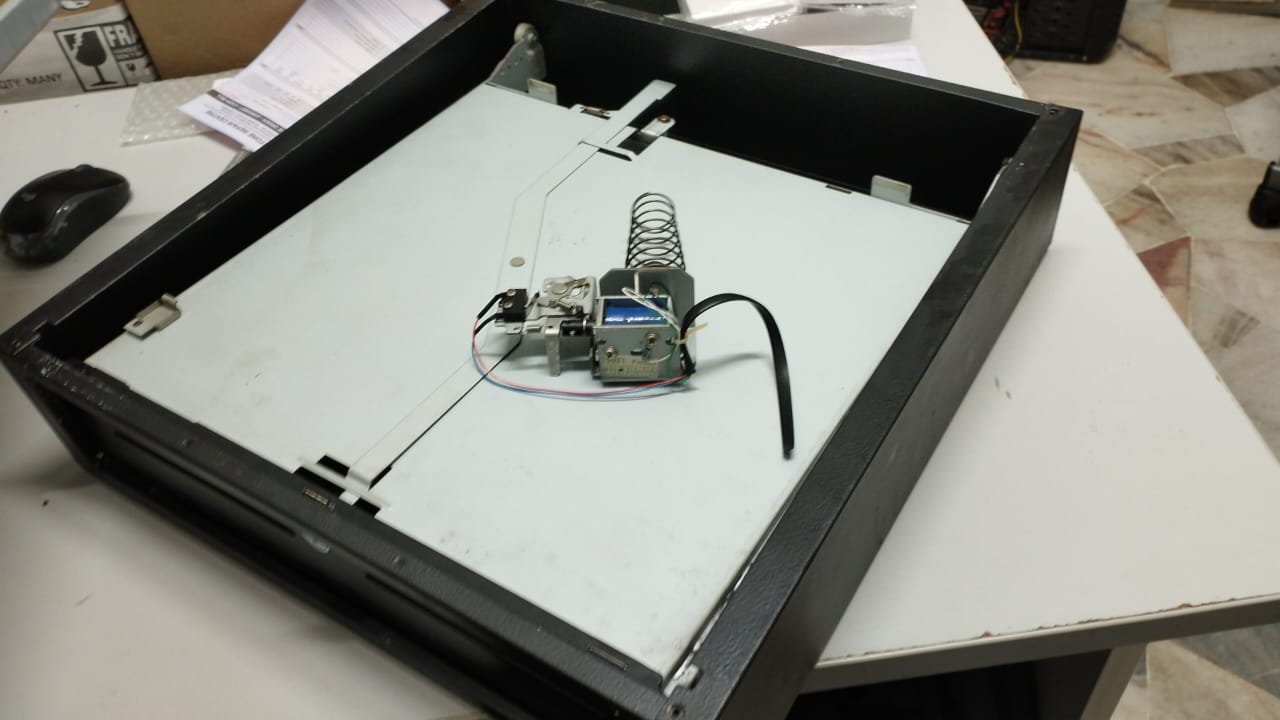 CASH DRAWER DAMAGED