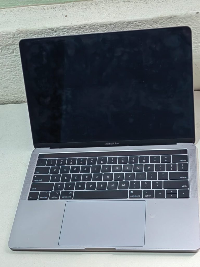 MACBOOK PRO WATER DAMAGED/NO POWER