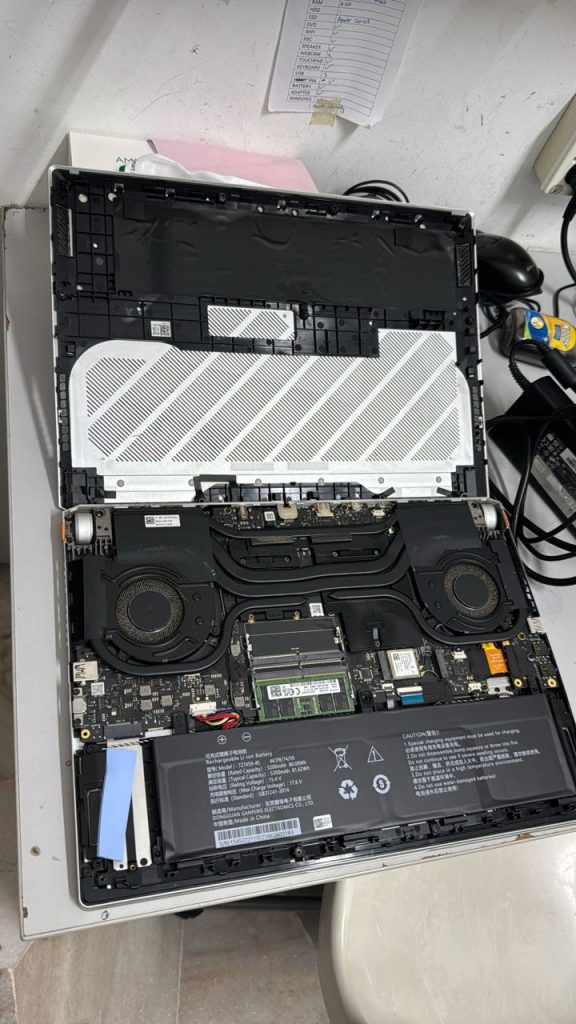 LAPTOP HAS NO POWER