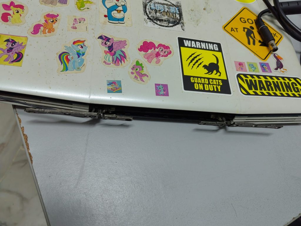DELL G3 HINGE BROKEN