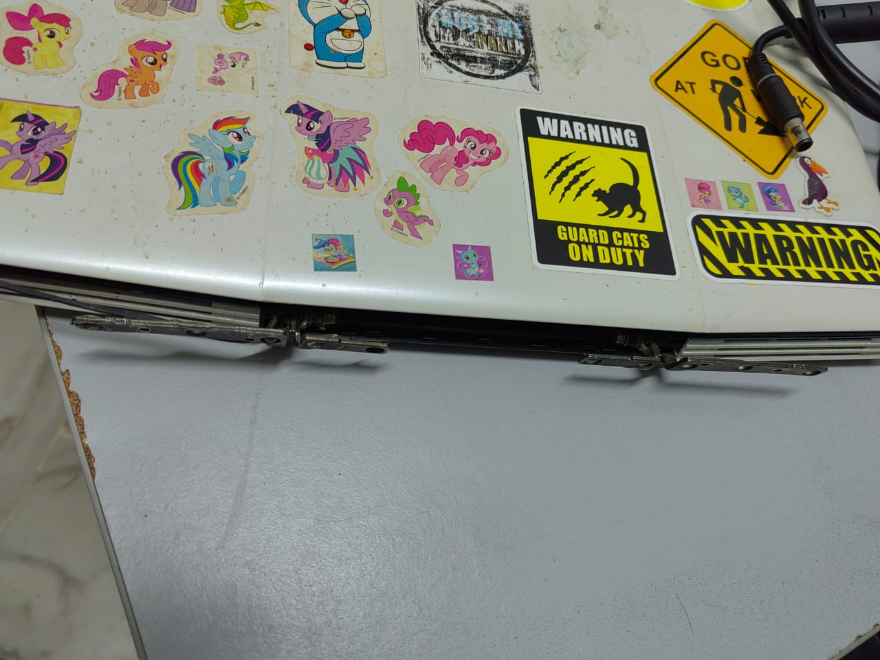 DELL G3 HINGE BROKEN