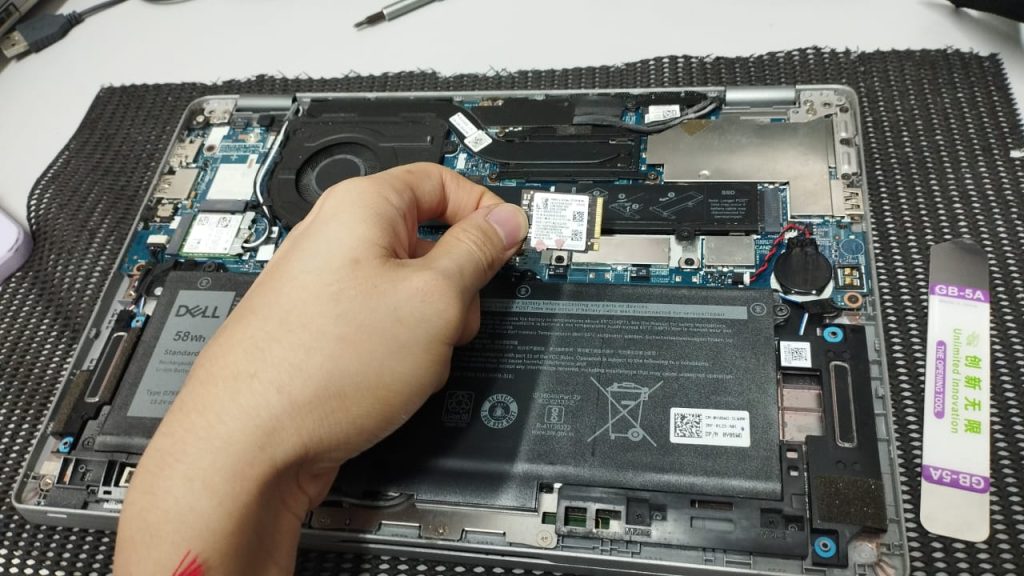 DELL LAPTOP DISK REPLACEMENT