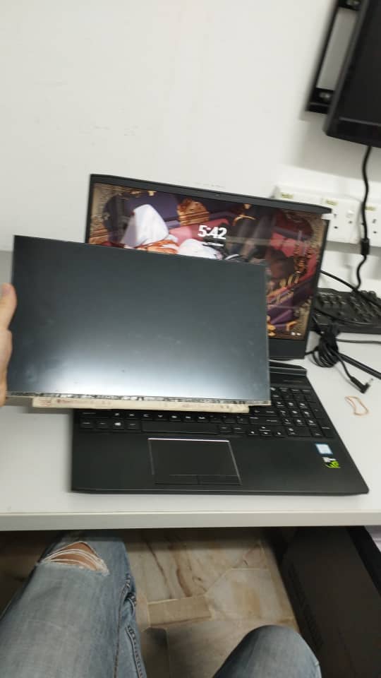 HP 15-DC0093TX换SCREEN