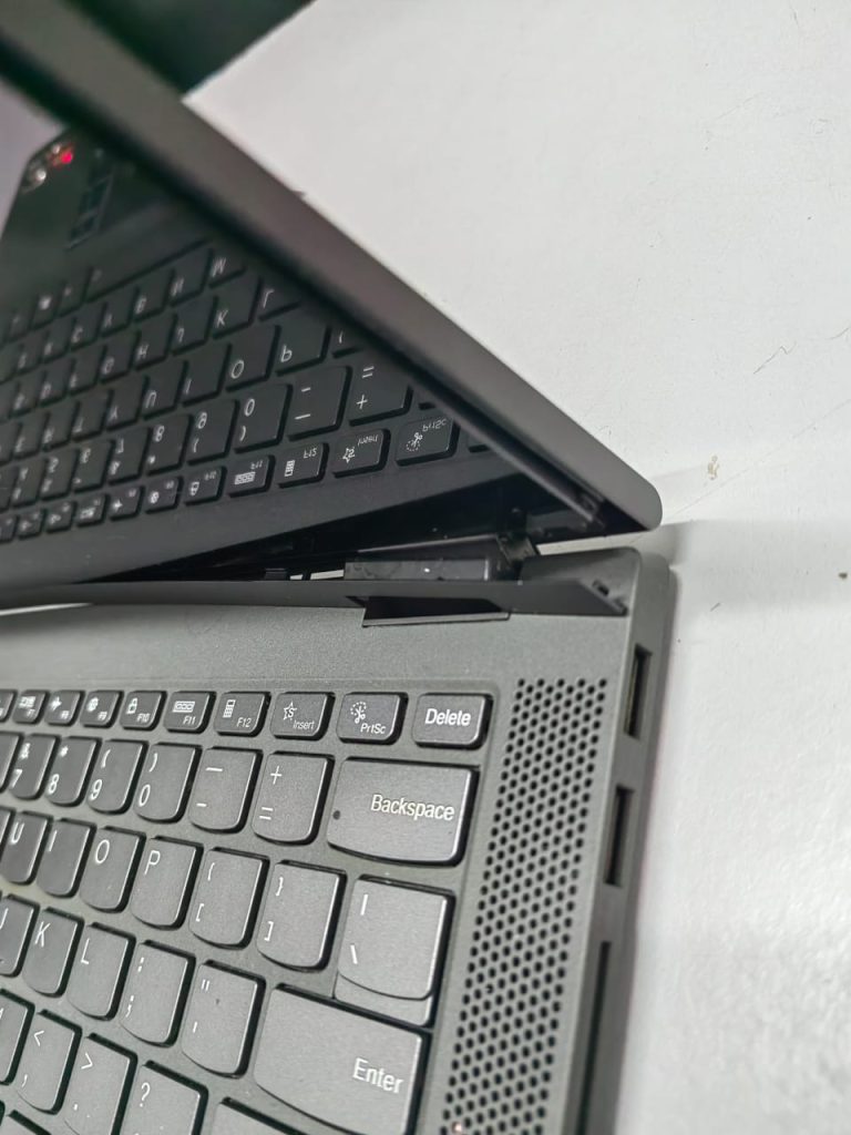 Lenovo ideapad Flex 5 Hinge Broken